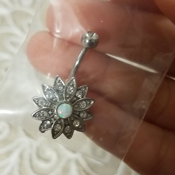 Flower opal belly ring new - Picture 2 of 2
